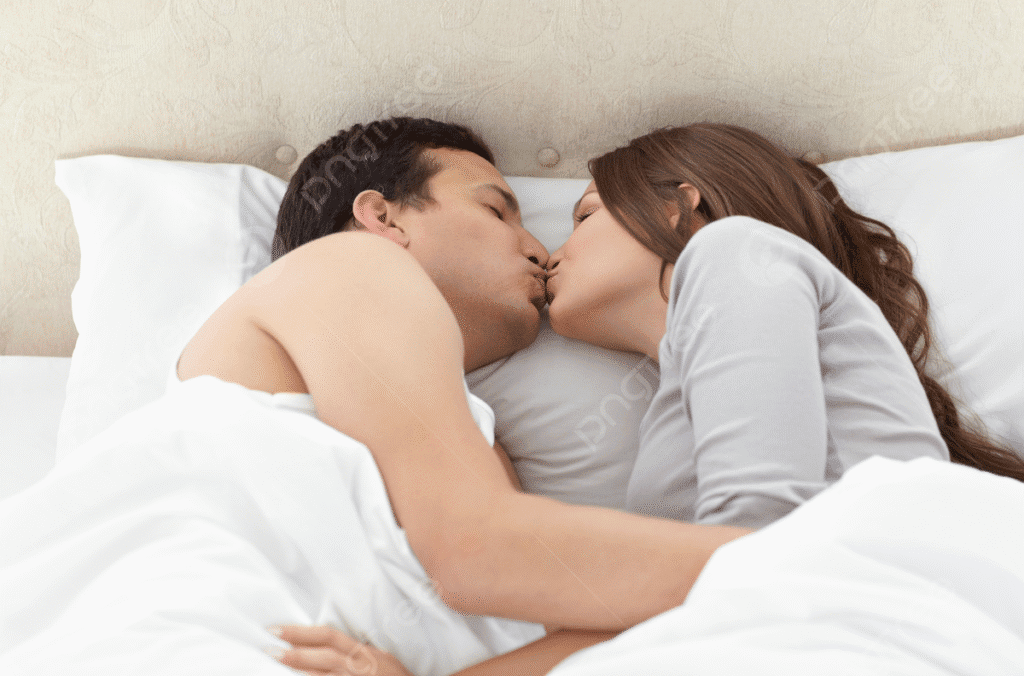 Bí Quyết "Thôi Miên" Nàng, Khiến Nàng Chủ Động Đòi Yêu Say Đắm 45 pngtree affectionate pair embracing and kissing in bed married ease handsome photo picture image 5151401