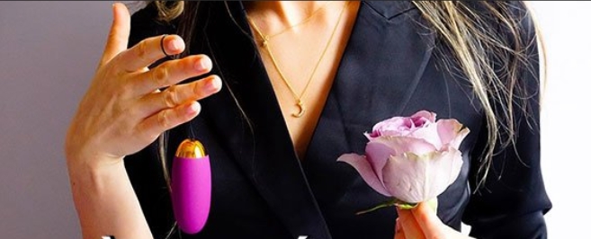 Máy rung âm đạo để khiến nàng phê tới nóc